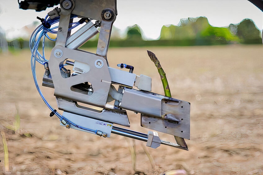 Commercial robotic asparagus harvester on the way