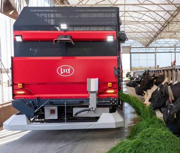 Exos delivers fresh grass for dairy cows