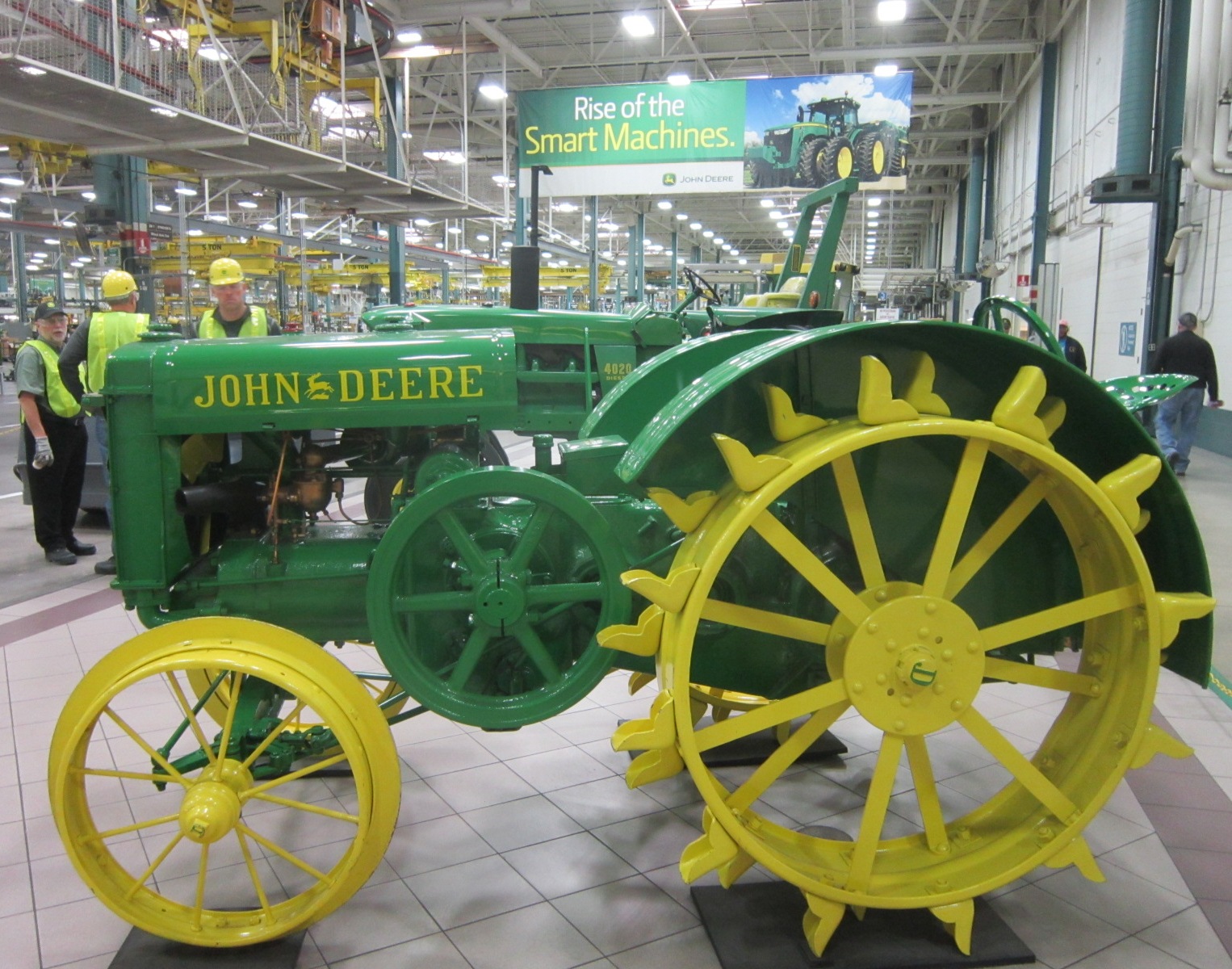 THE FIRST PRACTICAL FOUR-WHEEL DRIVE TRACTOR